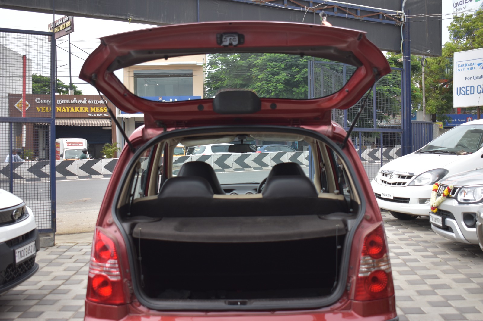 Hyundai Santro Xing - Image 4