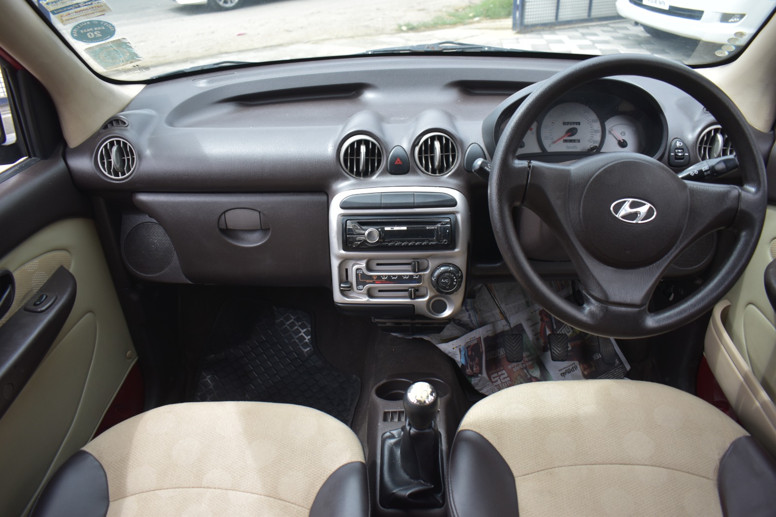 Hyundai Santro Xing - Image 9