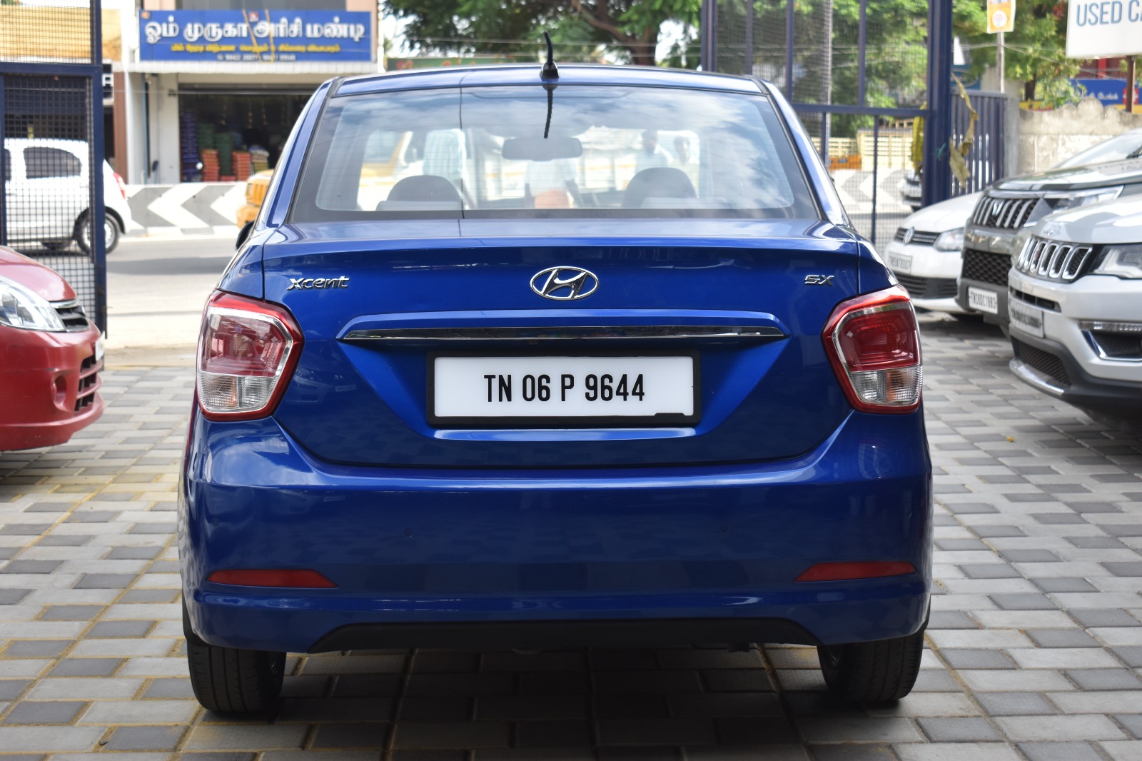 Hyundai Xcent - Image 4