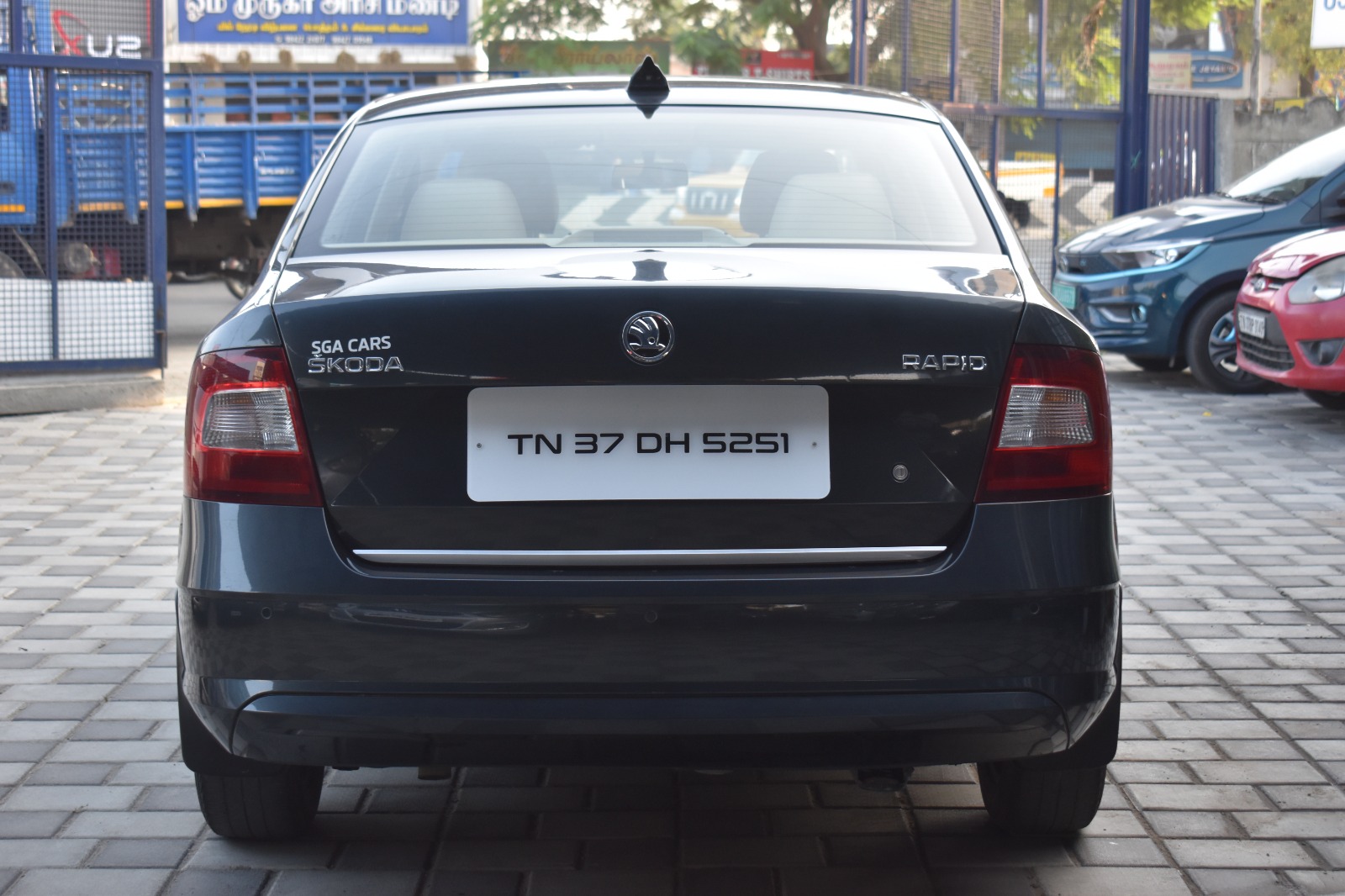 Skoda Rapid - Image 3