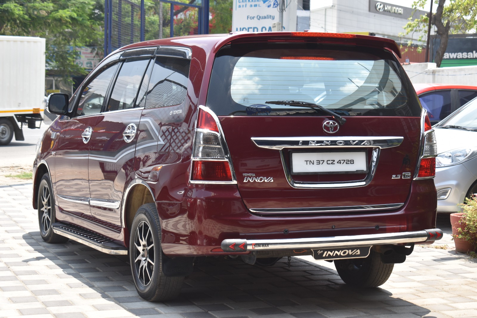 Toyota Innova - Image 3