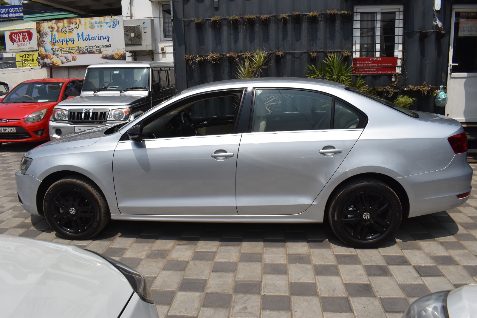 Volkswagen Jetta - Image 5