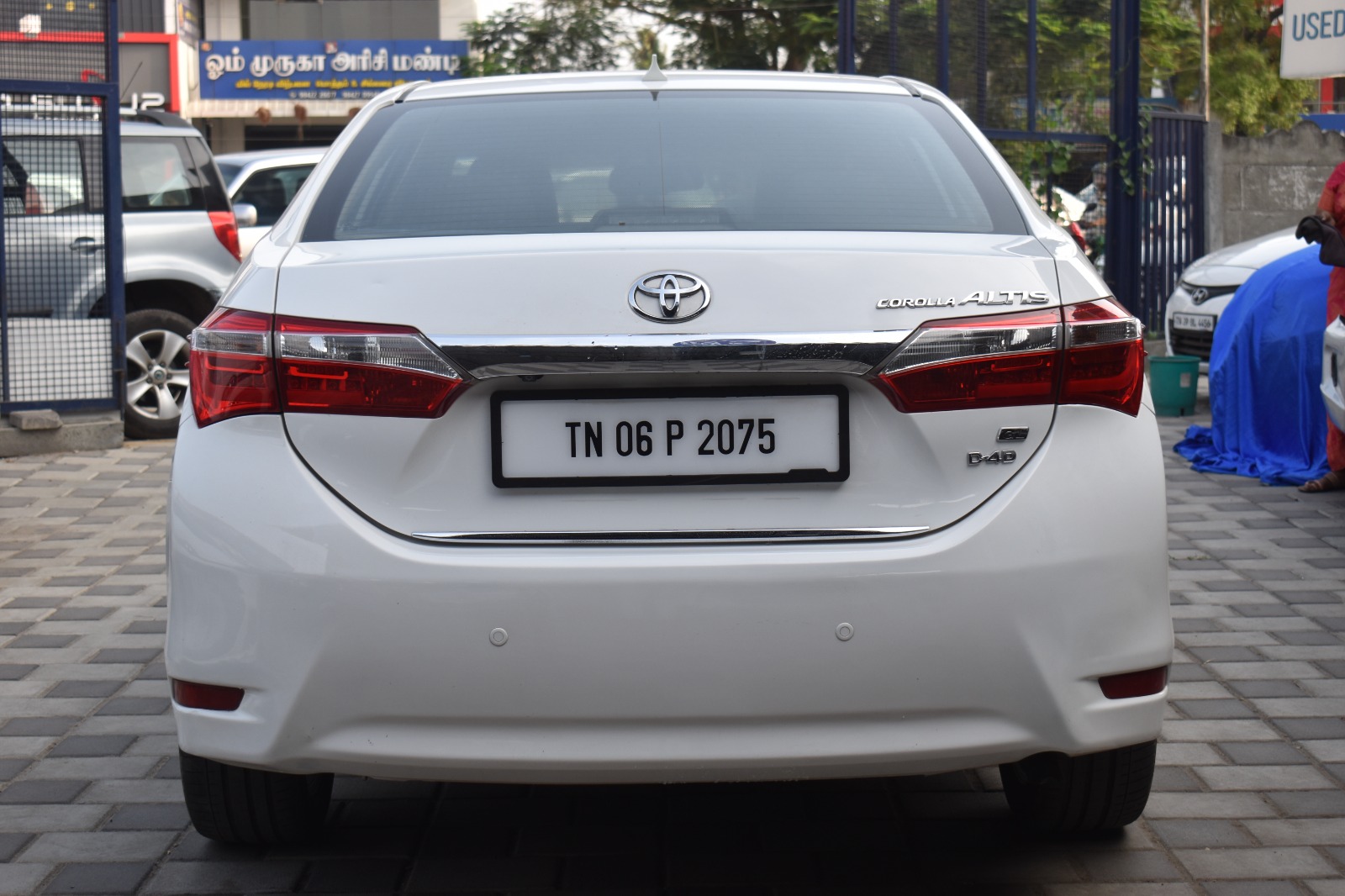 Toyota Corolla Altis - Image 6