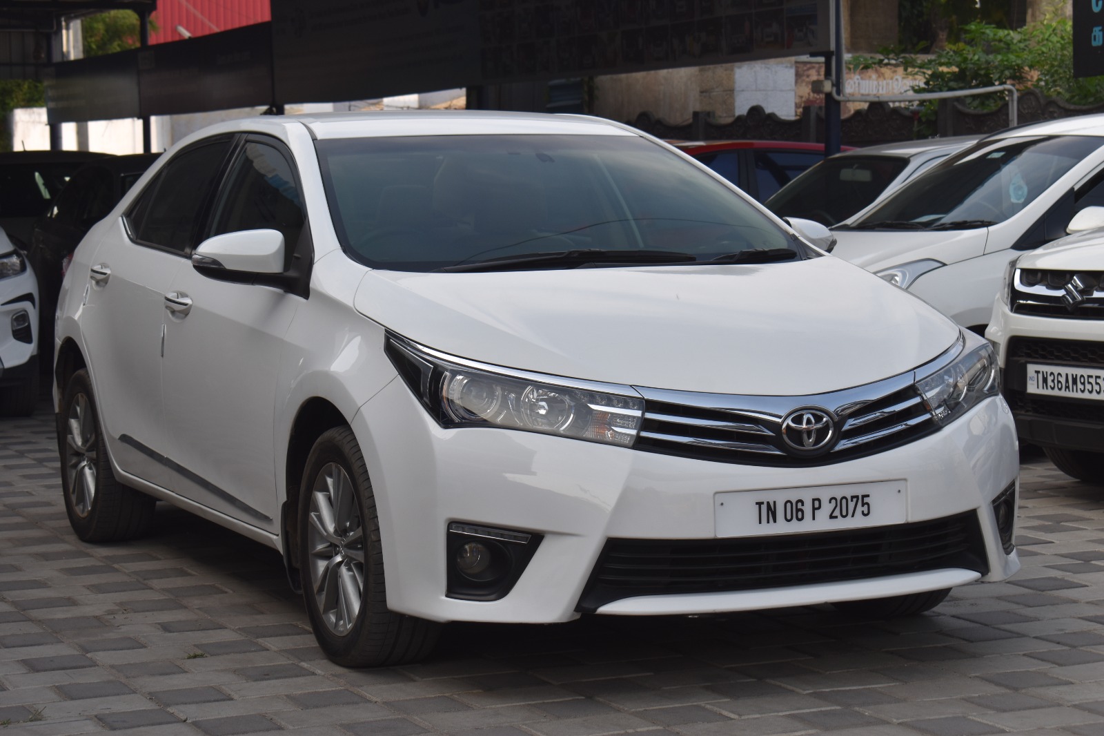 Toyota Corolla Altis - Image 8