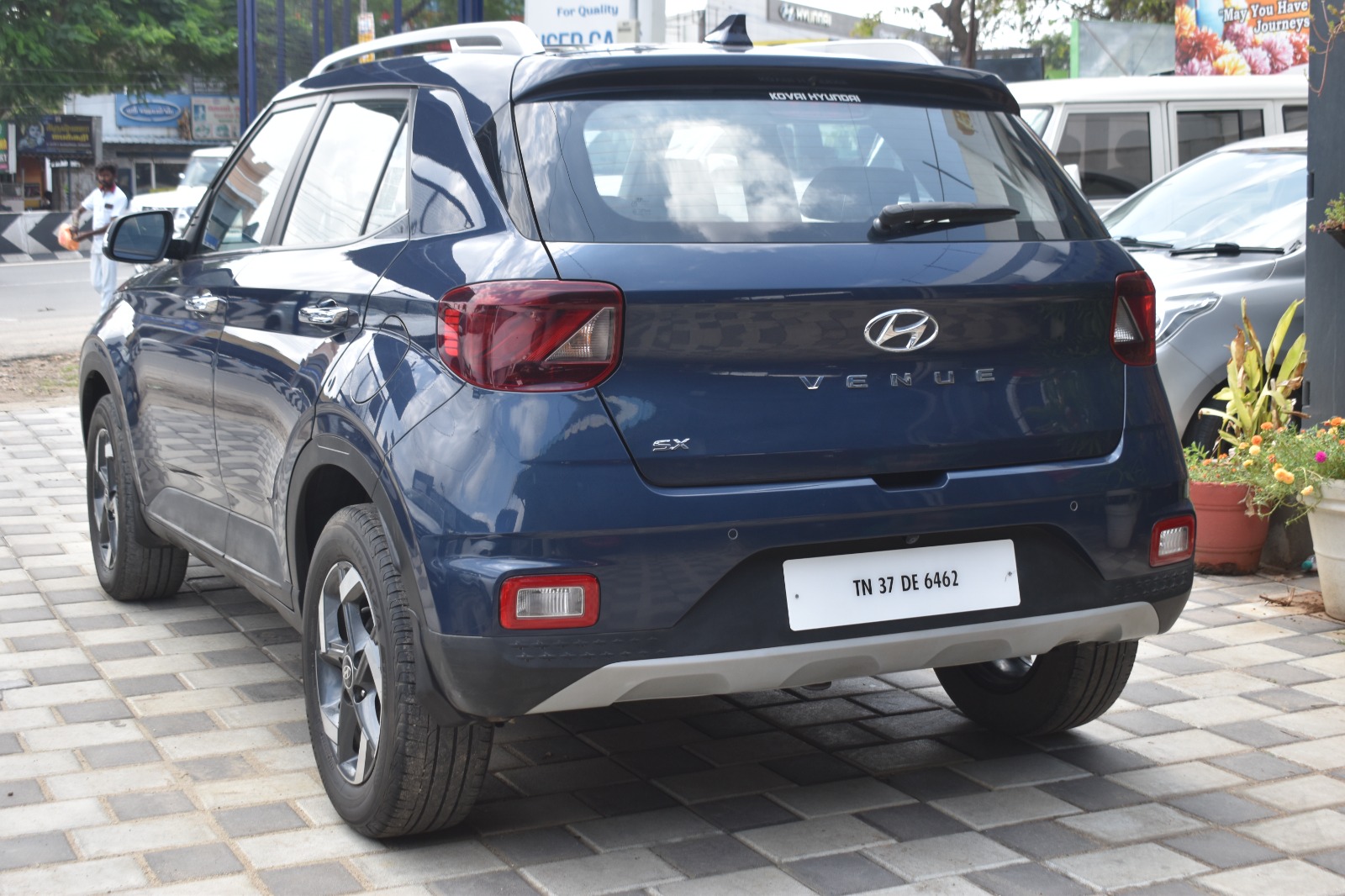 Hyundai Venue - Image 2