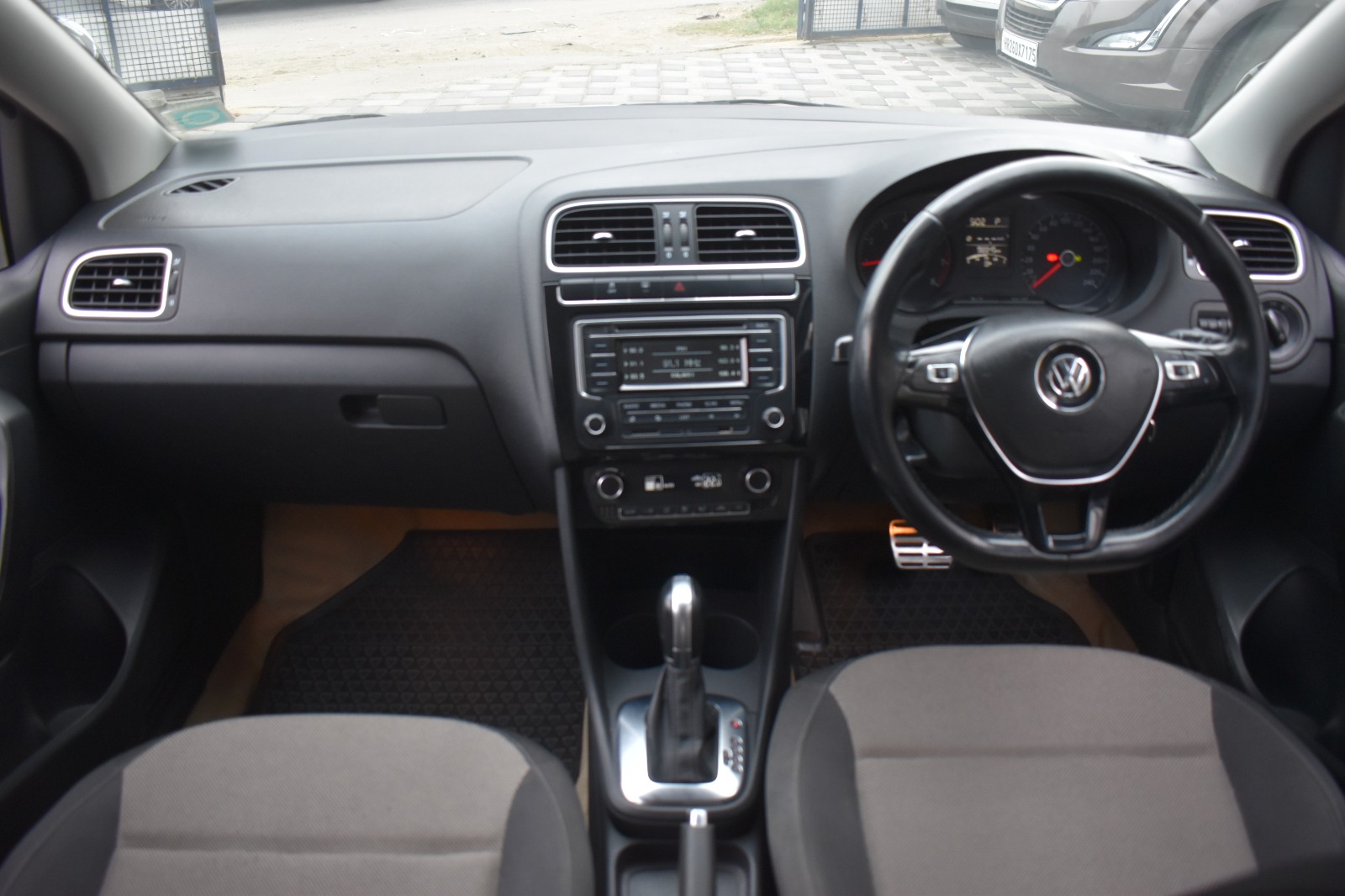 Volkswagen Polo - Image 2