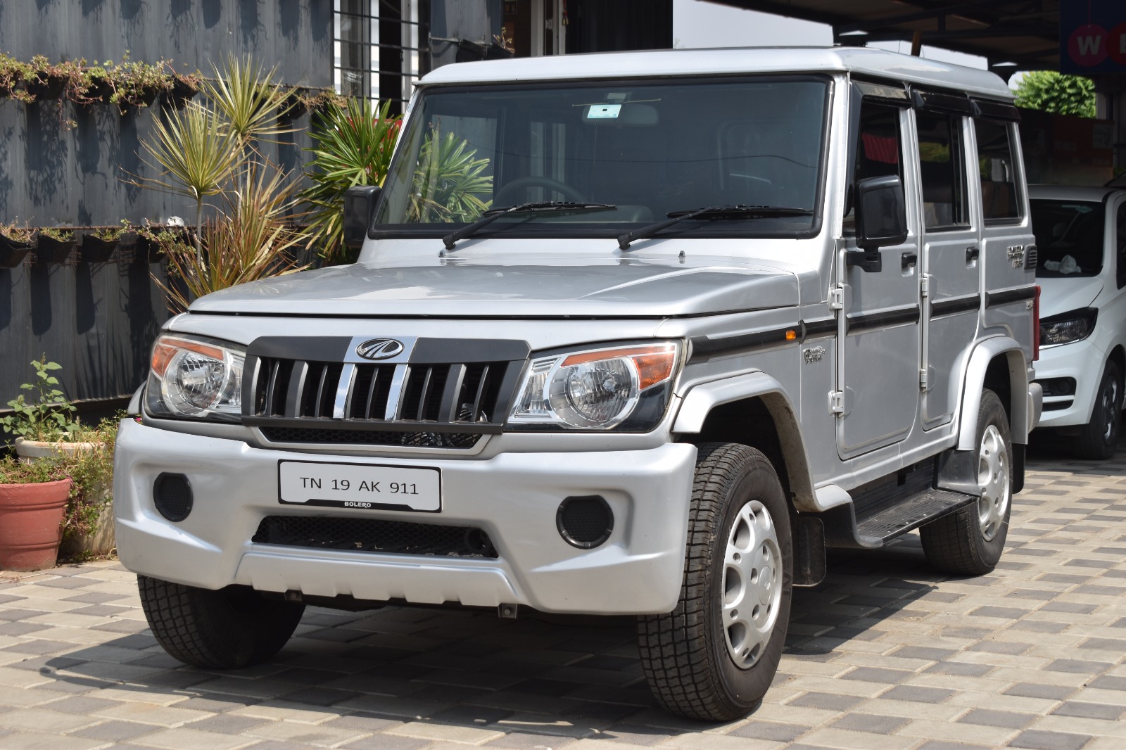 Mahindra Bolero - Image 8