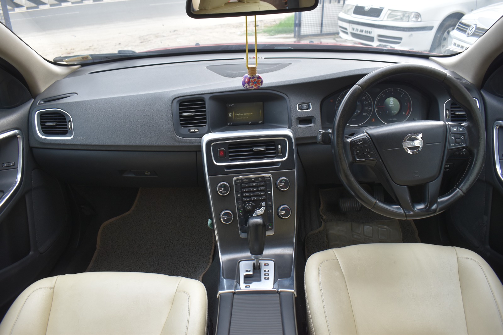 Volvo S60 - Image 8