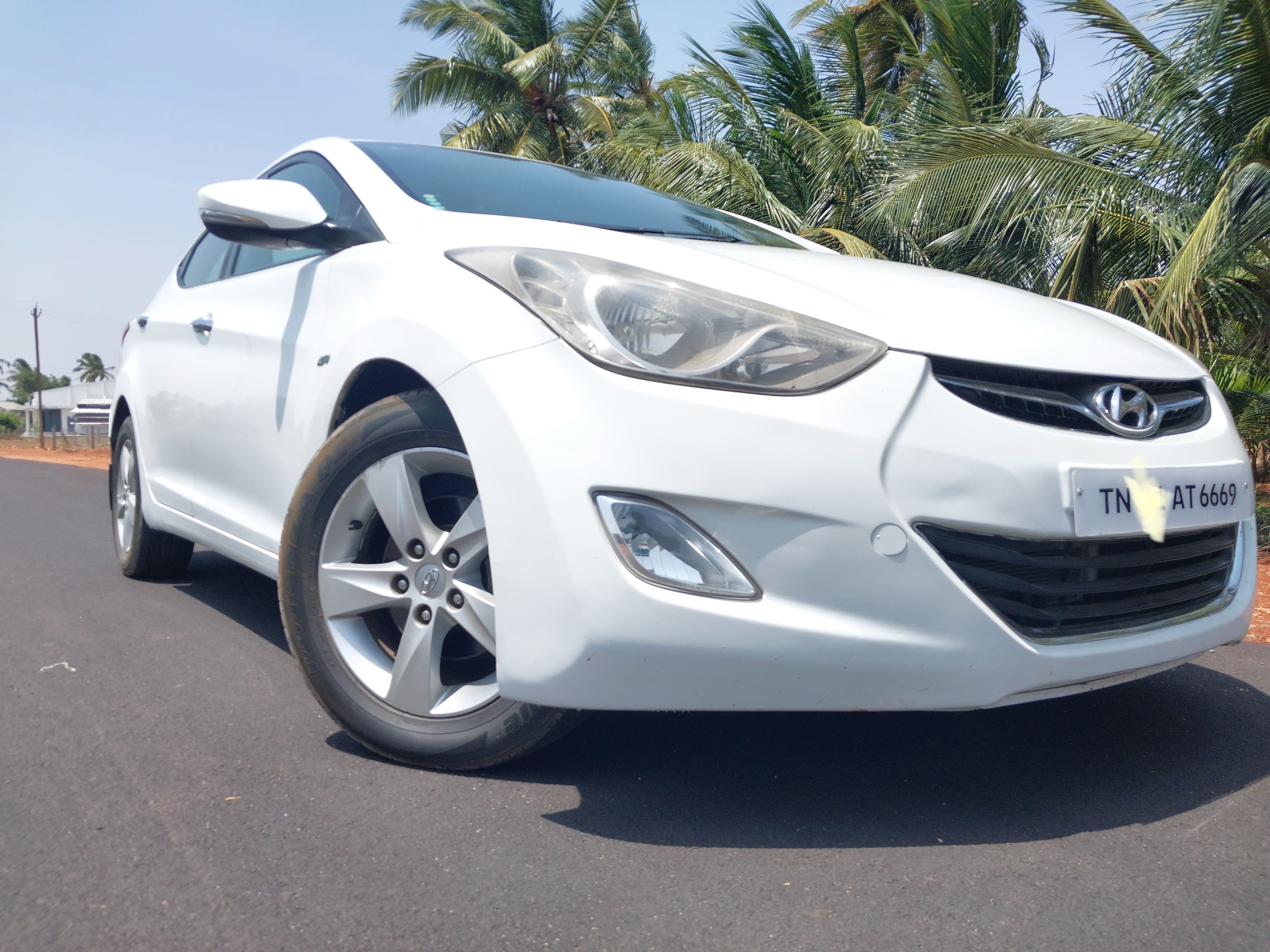 Hyundai Elantra - Image 9