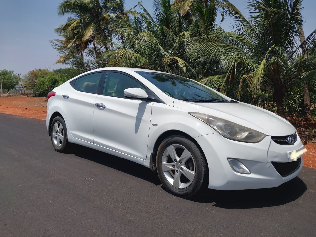 Hyundai Elantra - Image 3