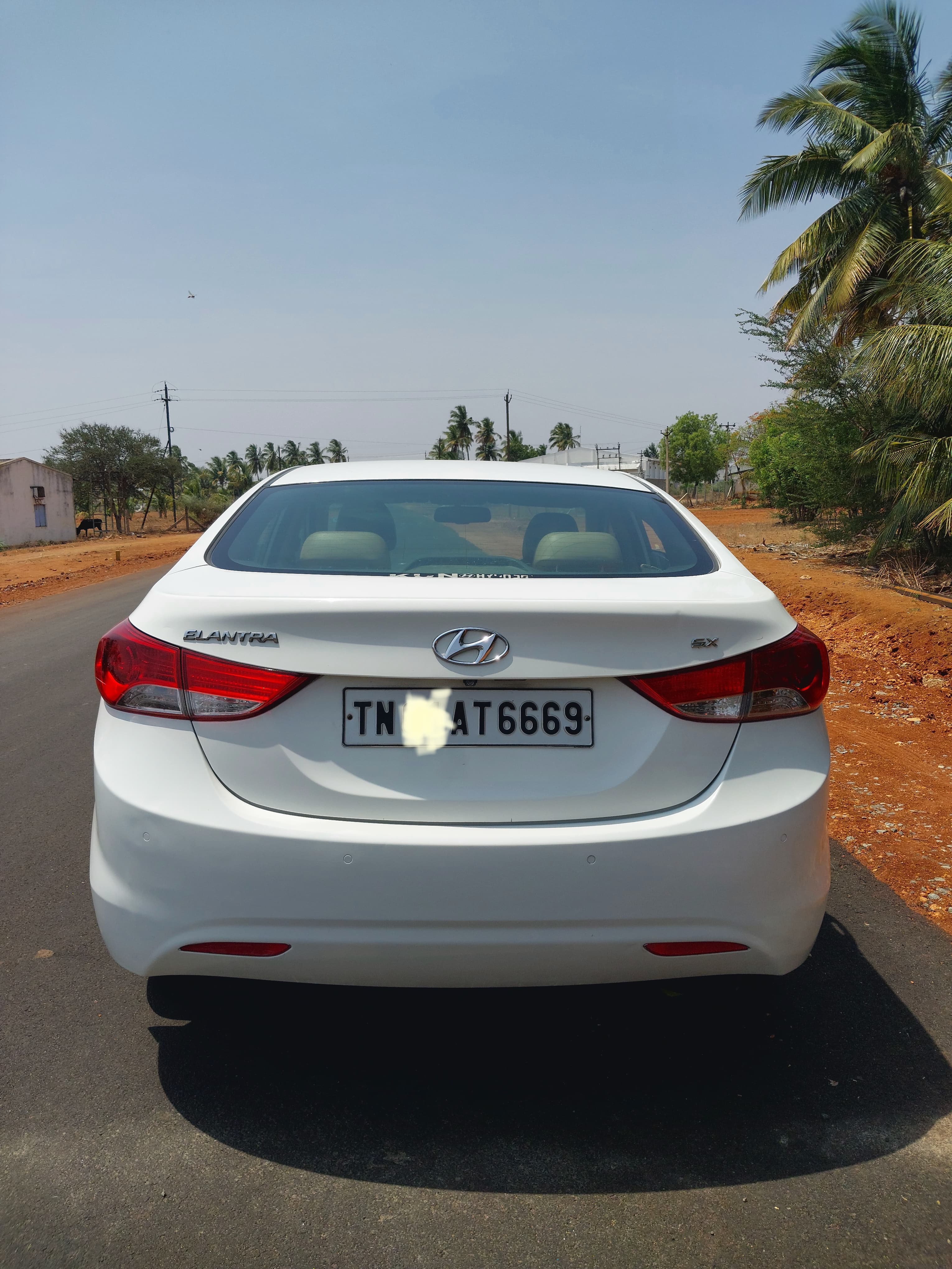 Hyundai Elantra - Image 2