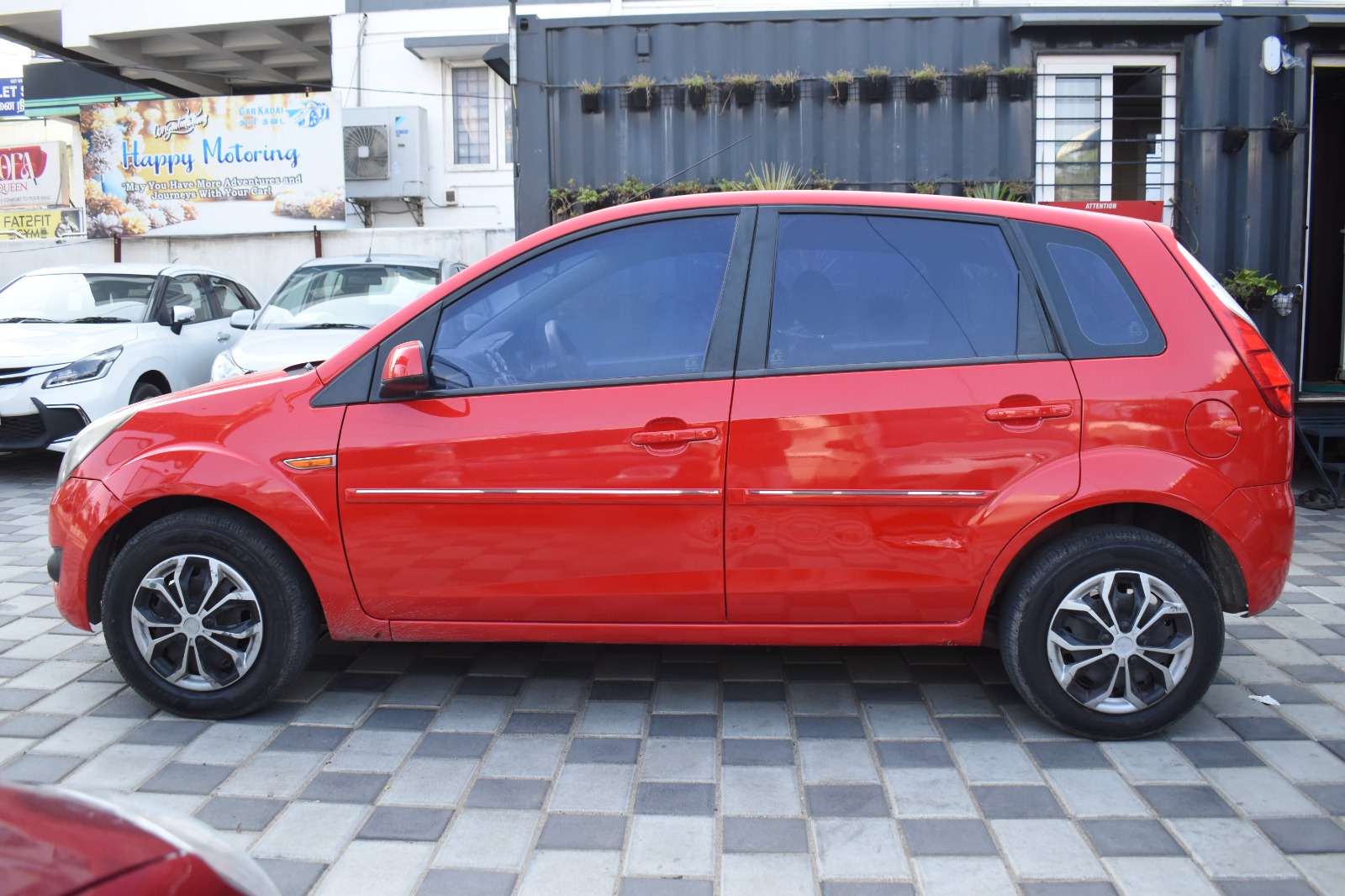 Ford Figo - Image 2