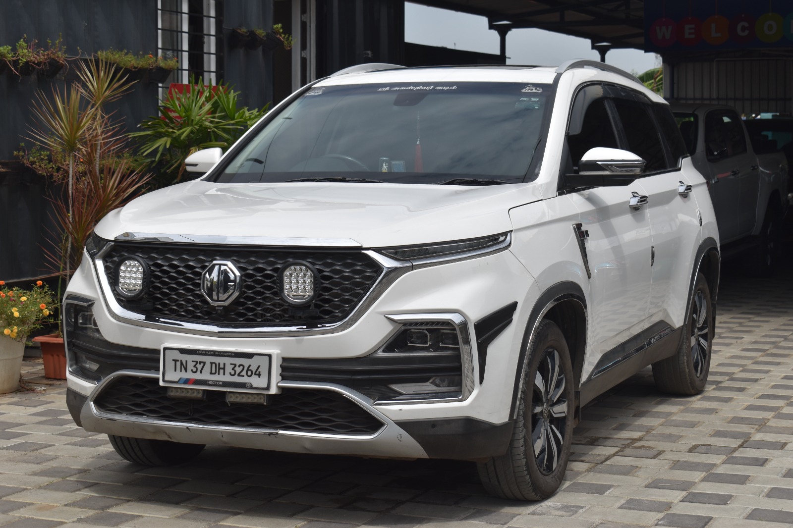 MG Hector