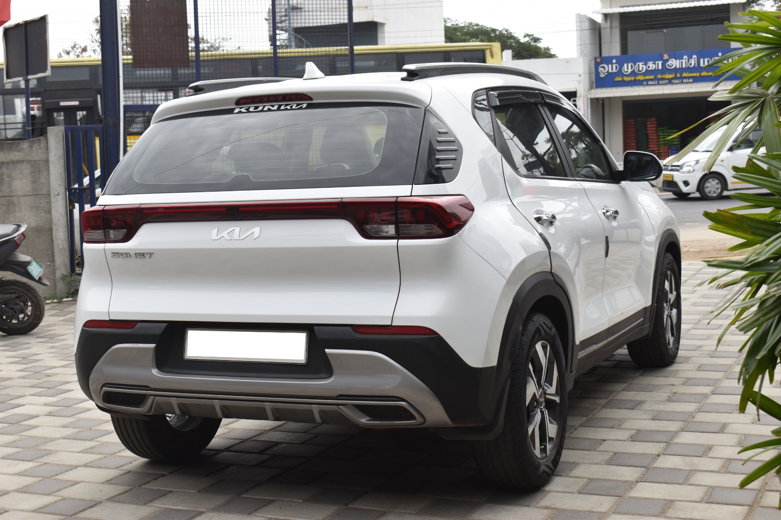 Kia Sonet - Image 3