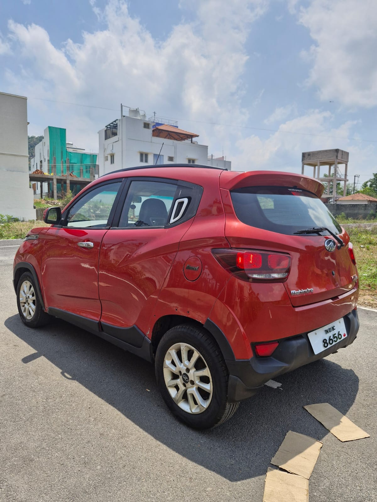 Mahindra KUV 100 - Image 1