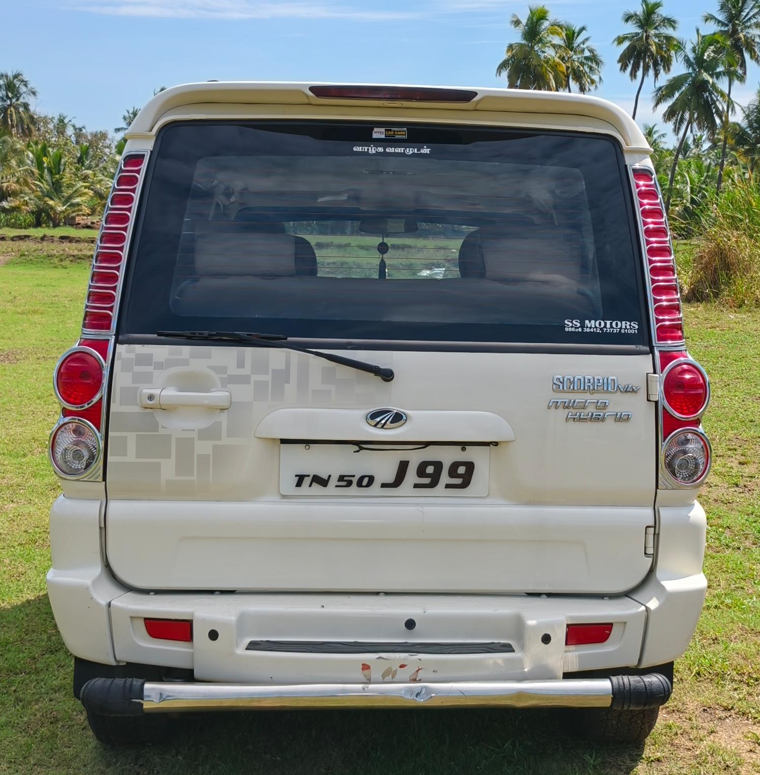 Mahindra Bolero - Image 1