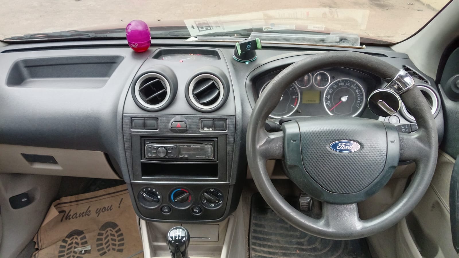 Ford Fiesta - Image 10