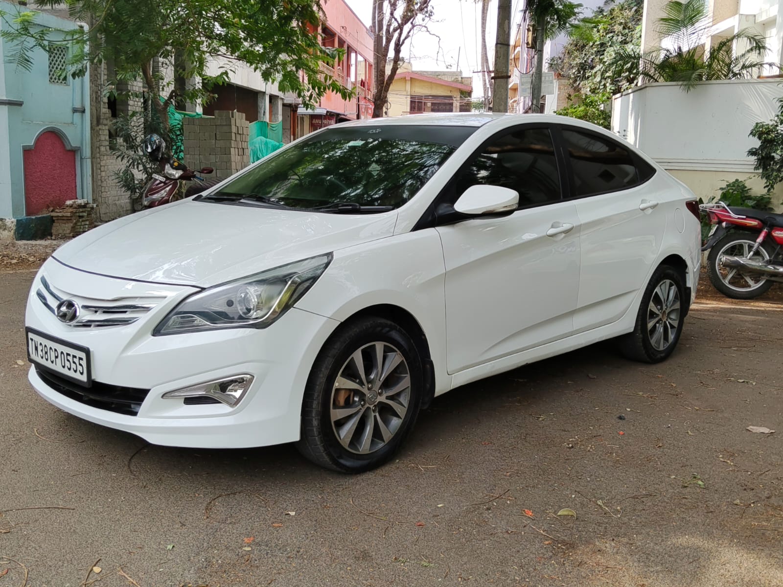Hyundai Verna - Image 1