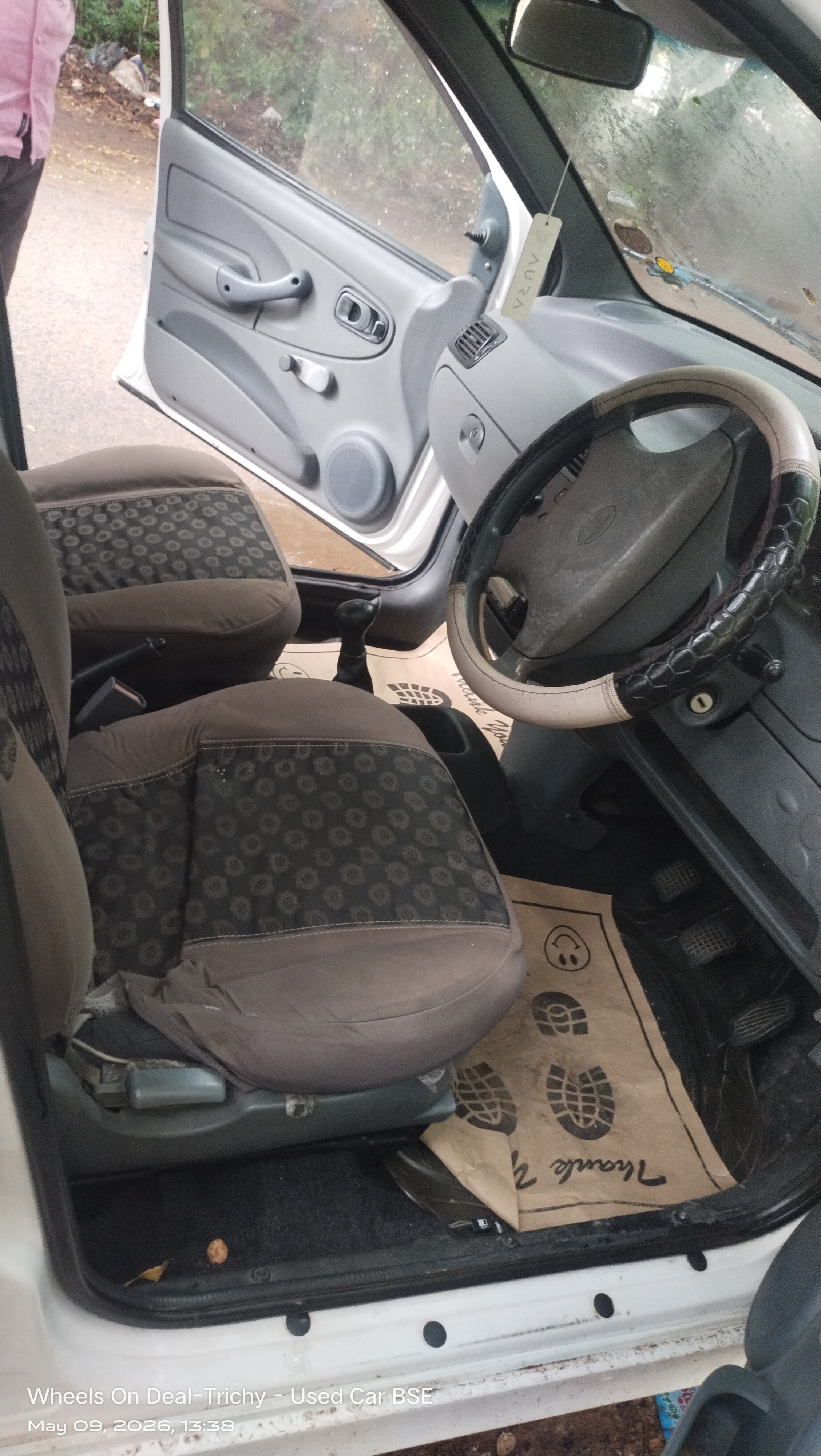 Tata Indica V2 - Image 6