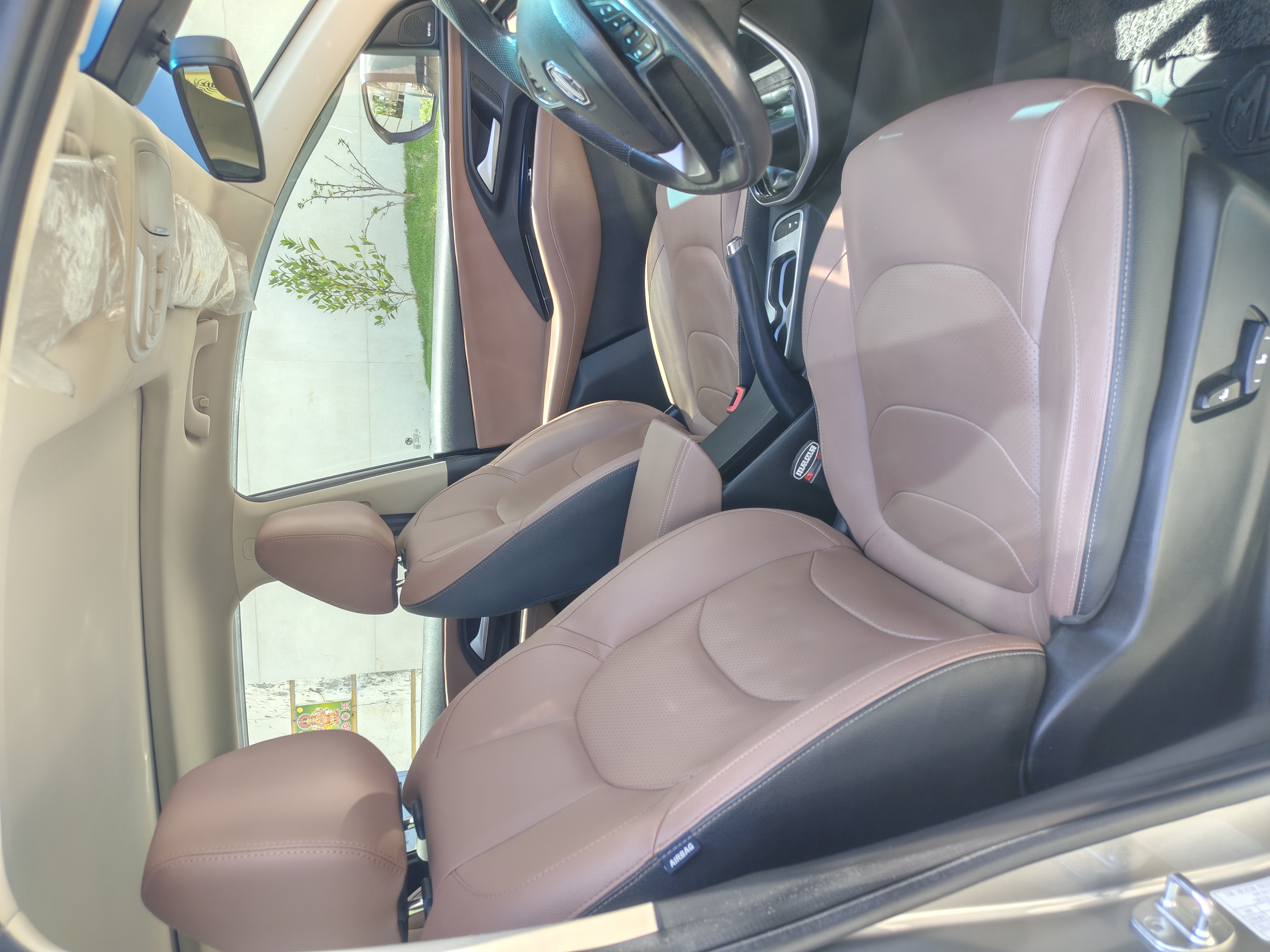 MG Hector Plus - Image 7