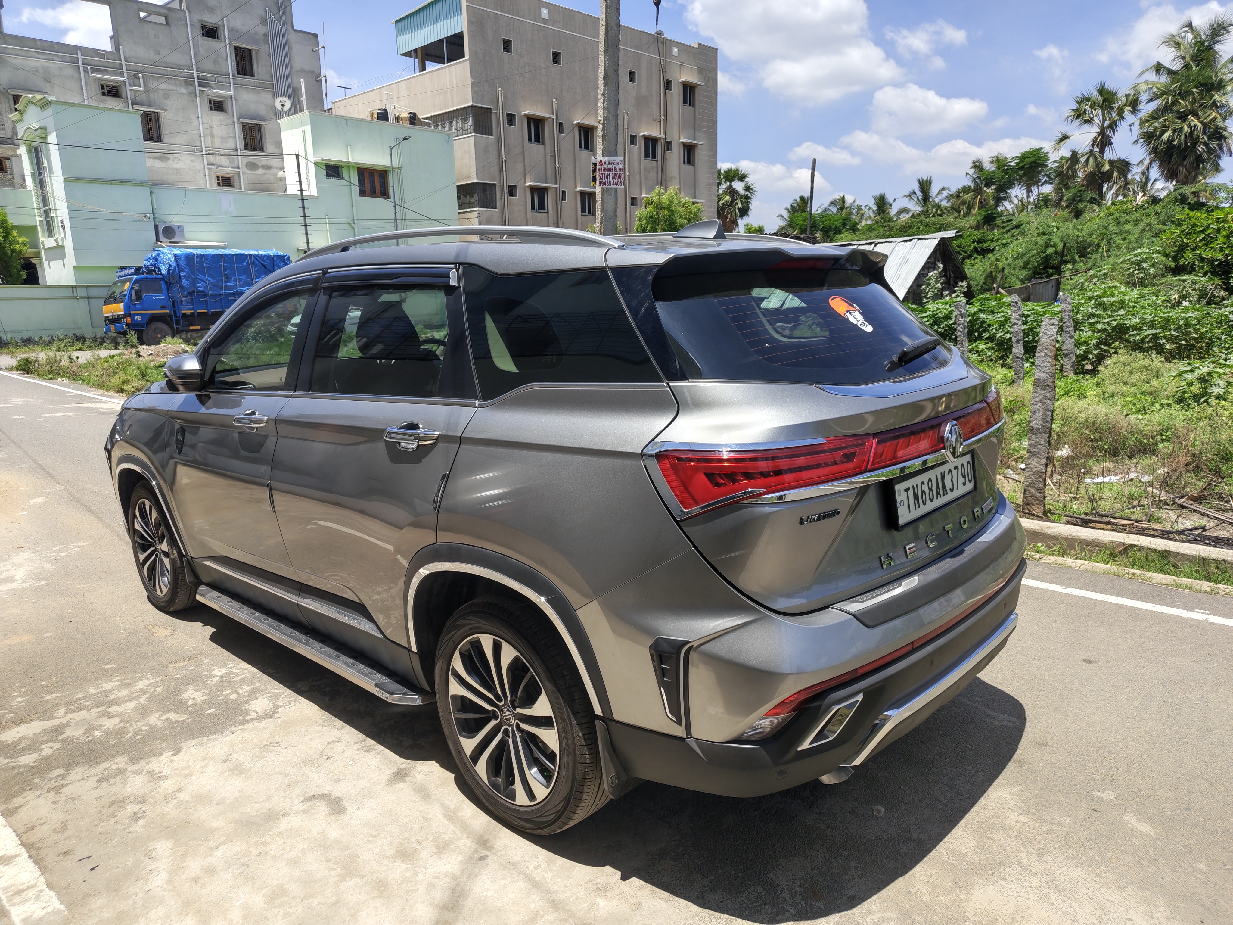 MG Hector Plus - Image 5