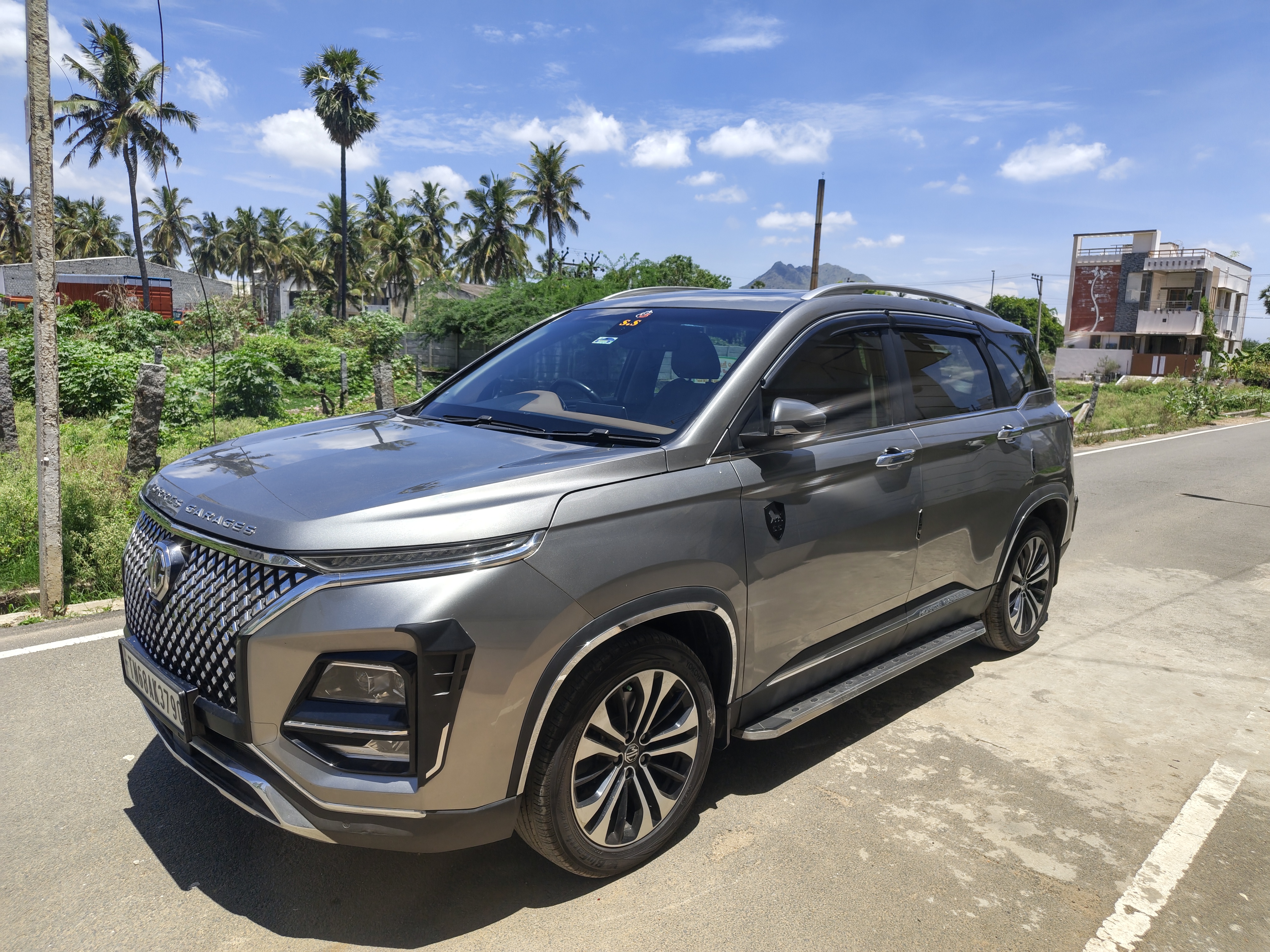 MG Hector Plus - Image 3