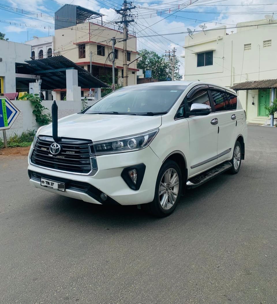 Toyota Innova Crysta - Image 3