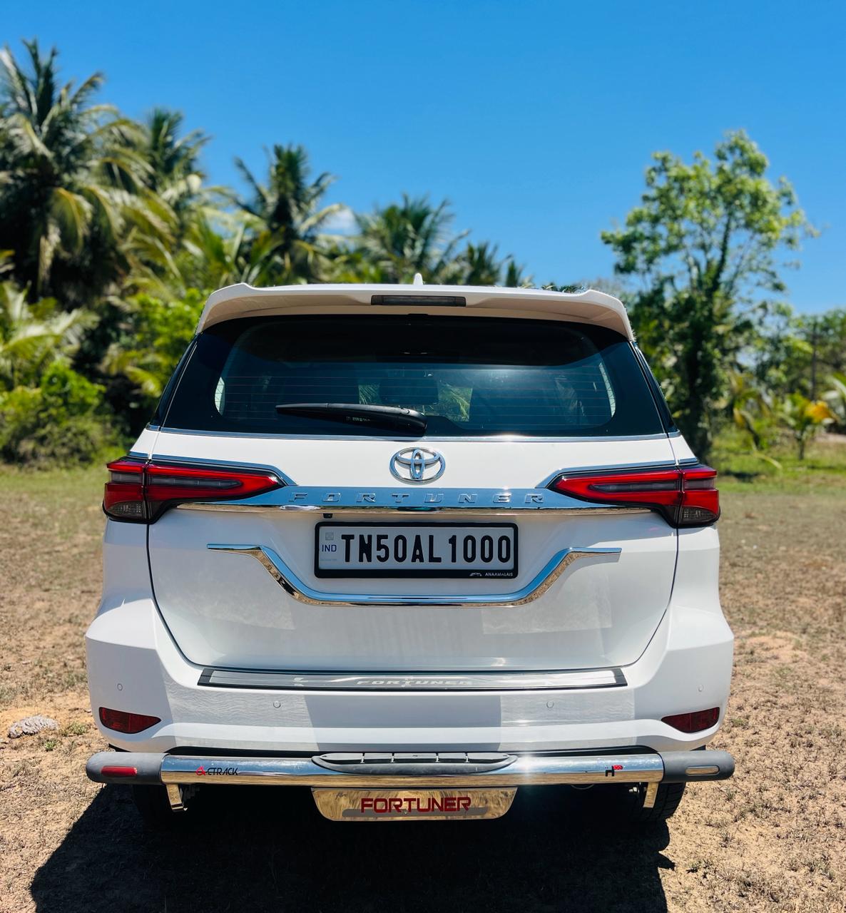 Toyota Fortuner - Image 7