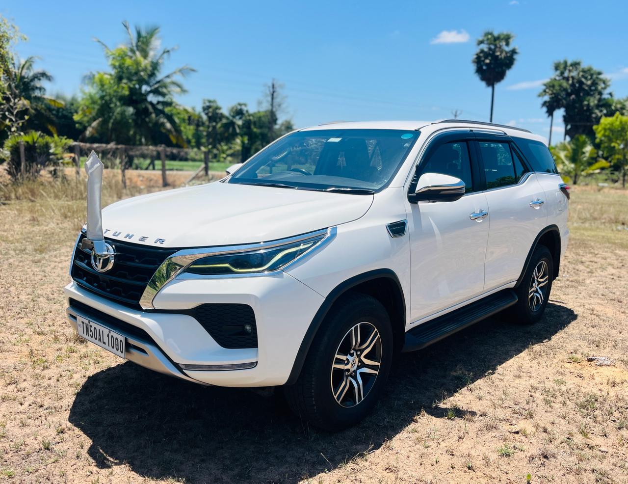 Toyota Fortuner - Image 5