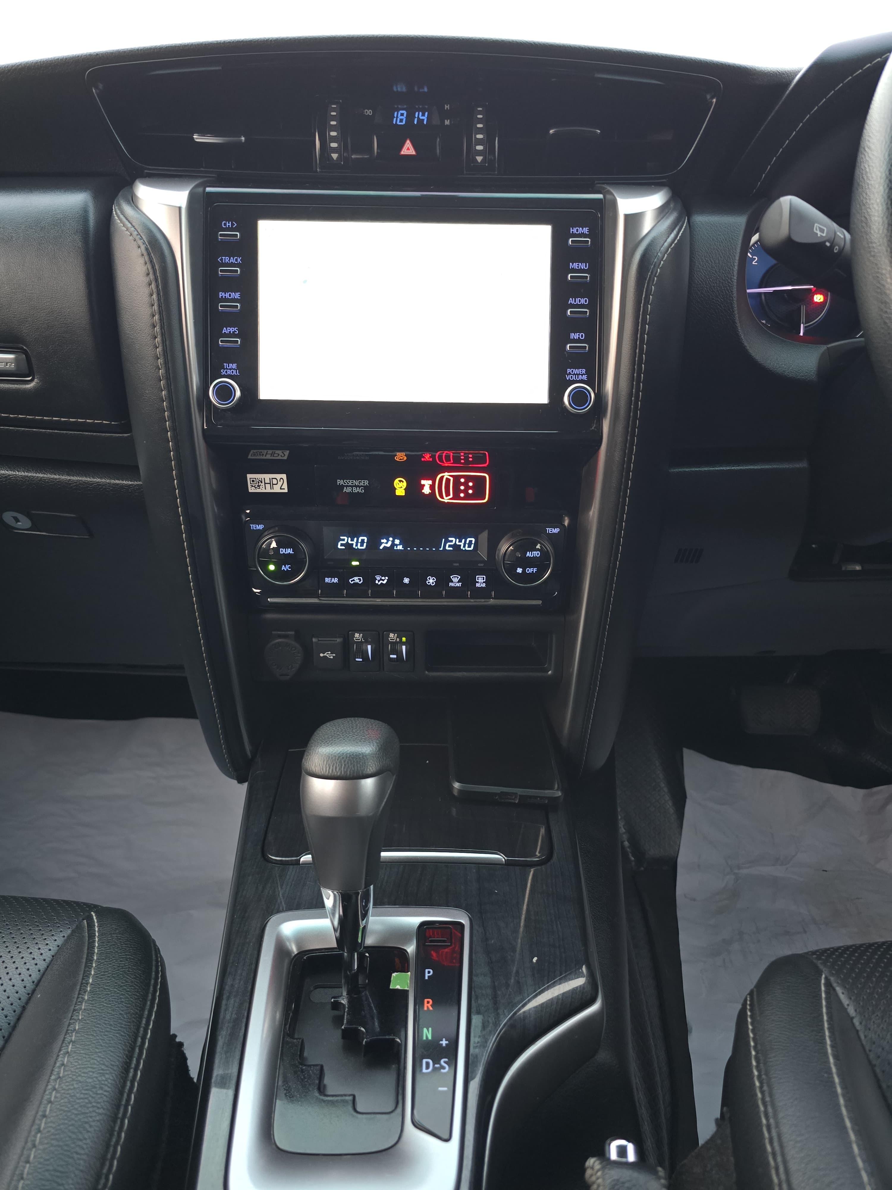 Toyota Fortuner - Image 4