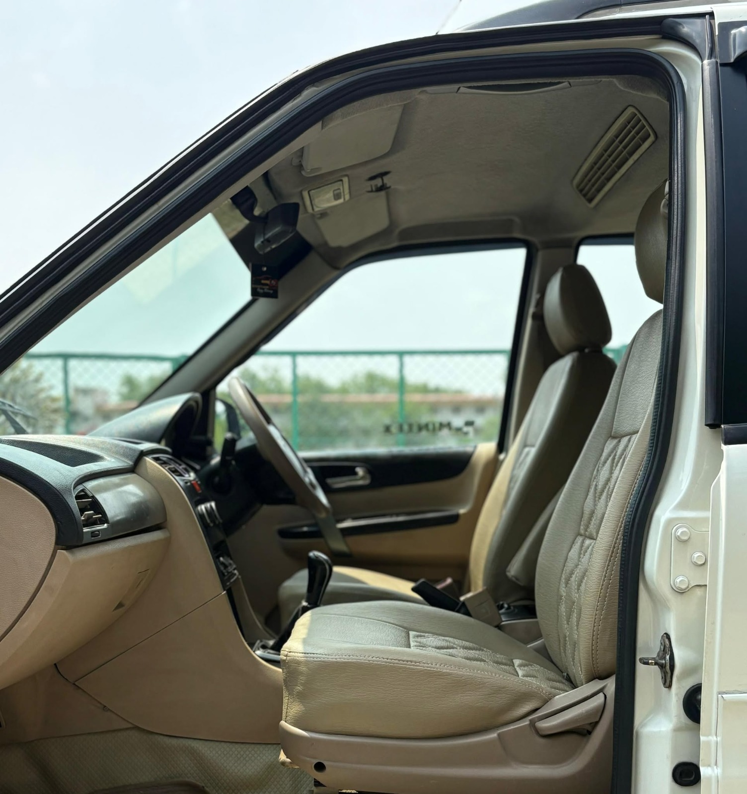 Tata Safari Storme - Image 1