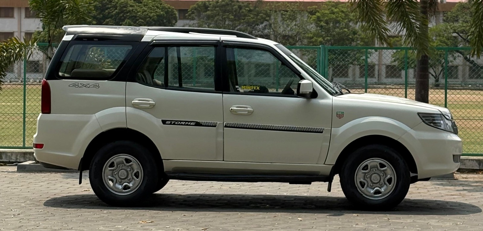 Tata Safari Storme - Image 6