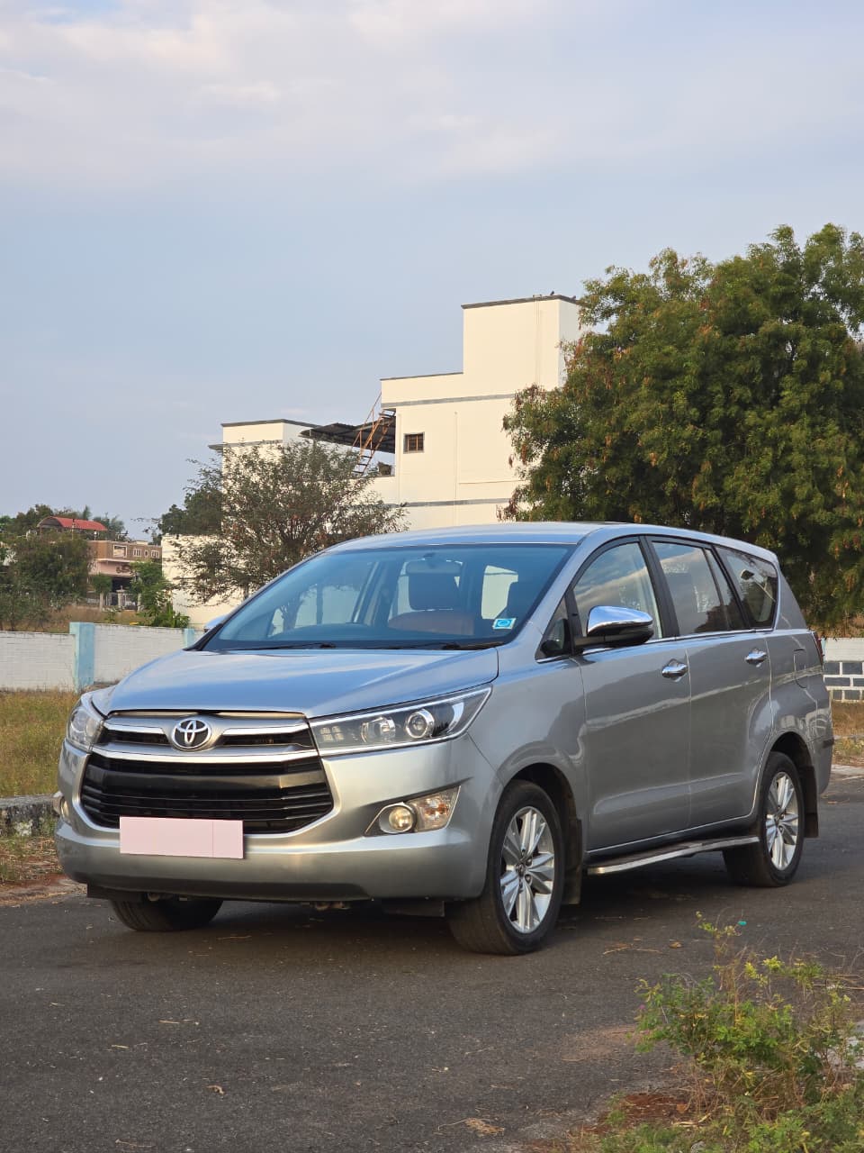 Toyota Innova Crysta - Image 3