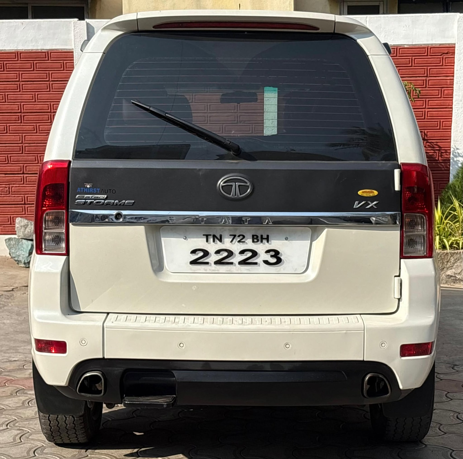 Tata Safari Storme - Image 8