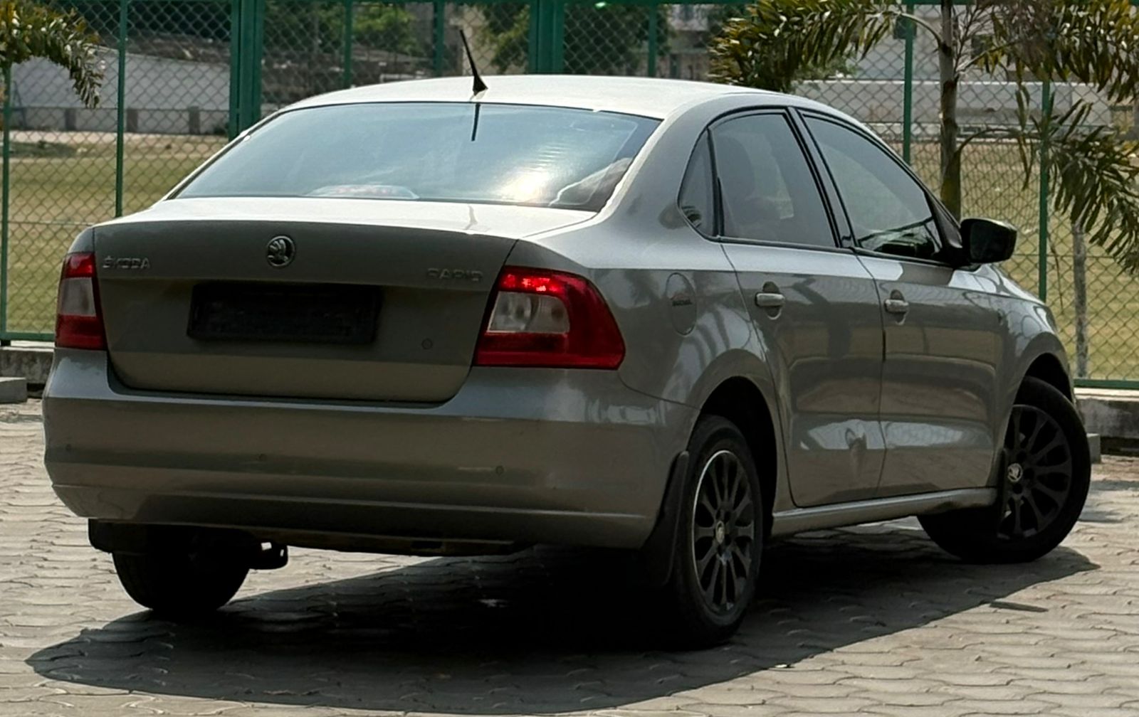 Skoda Rapid - Image 2