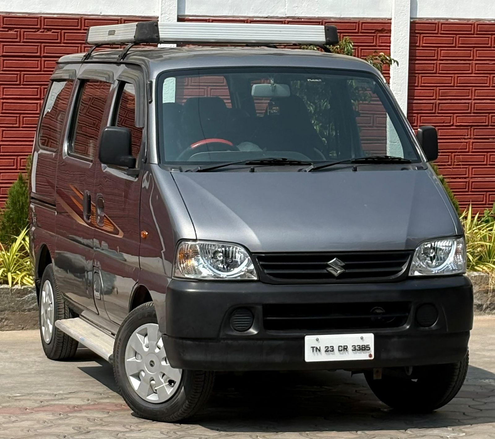 Maruti Suzuki Eeco - Image 2
