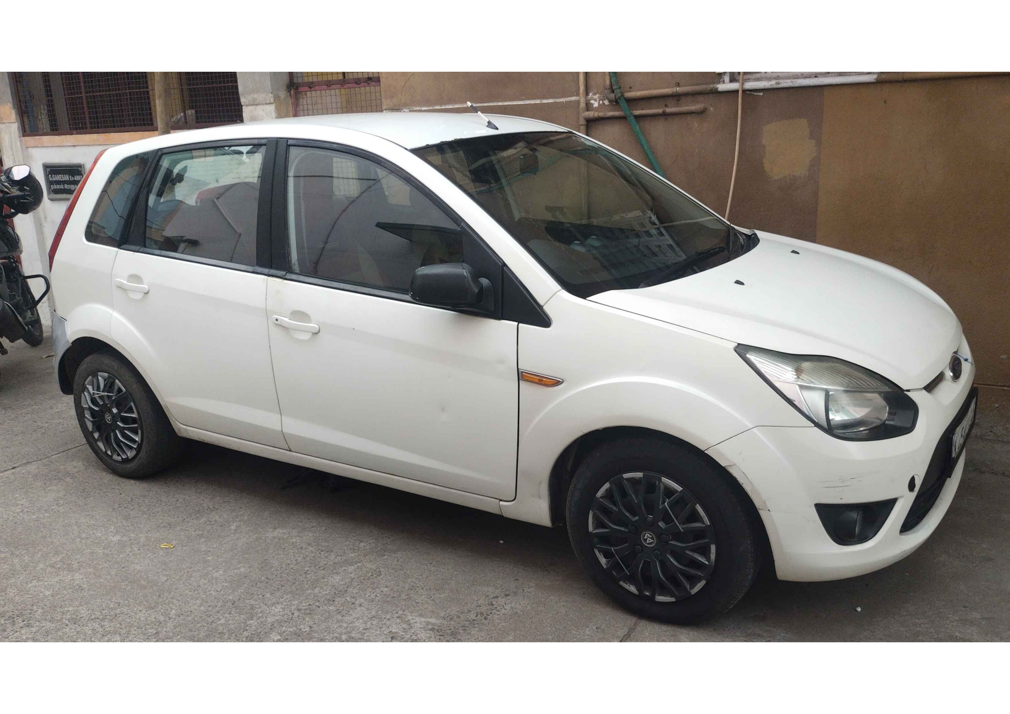 Ford Figo - Image 2