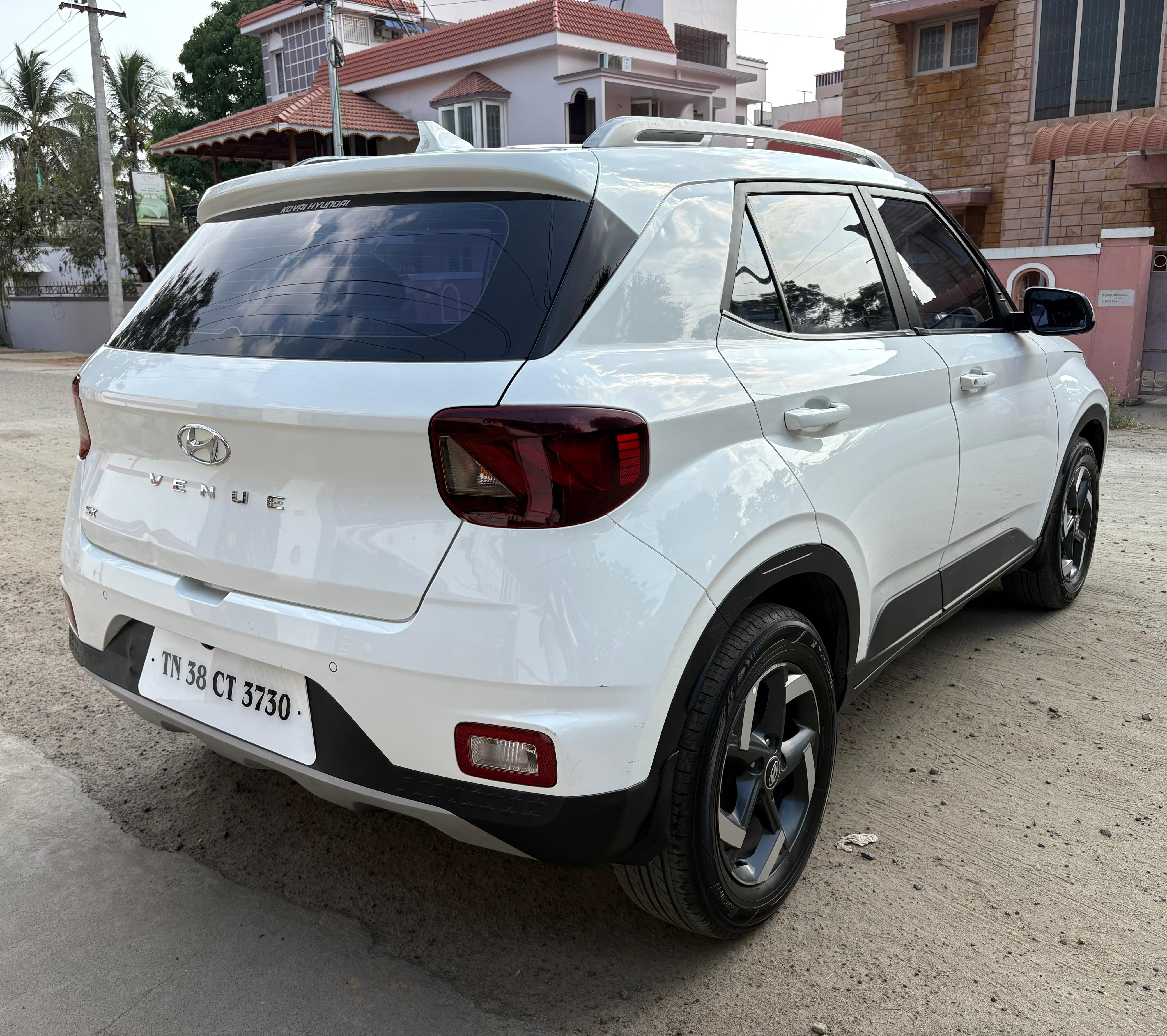 Hyundai Venue - Image 6