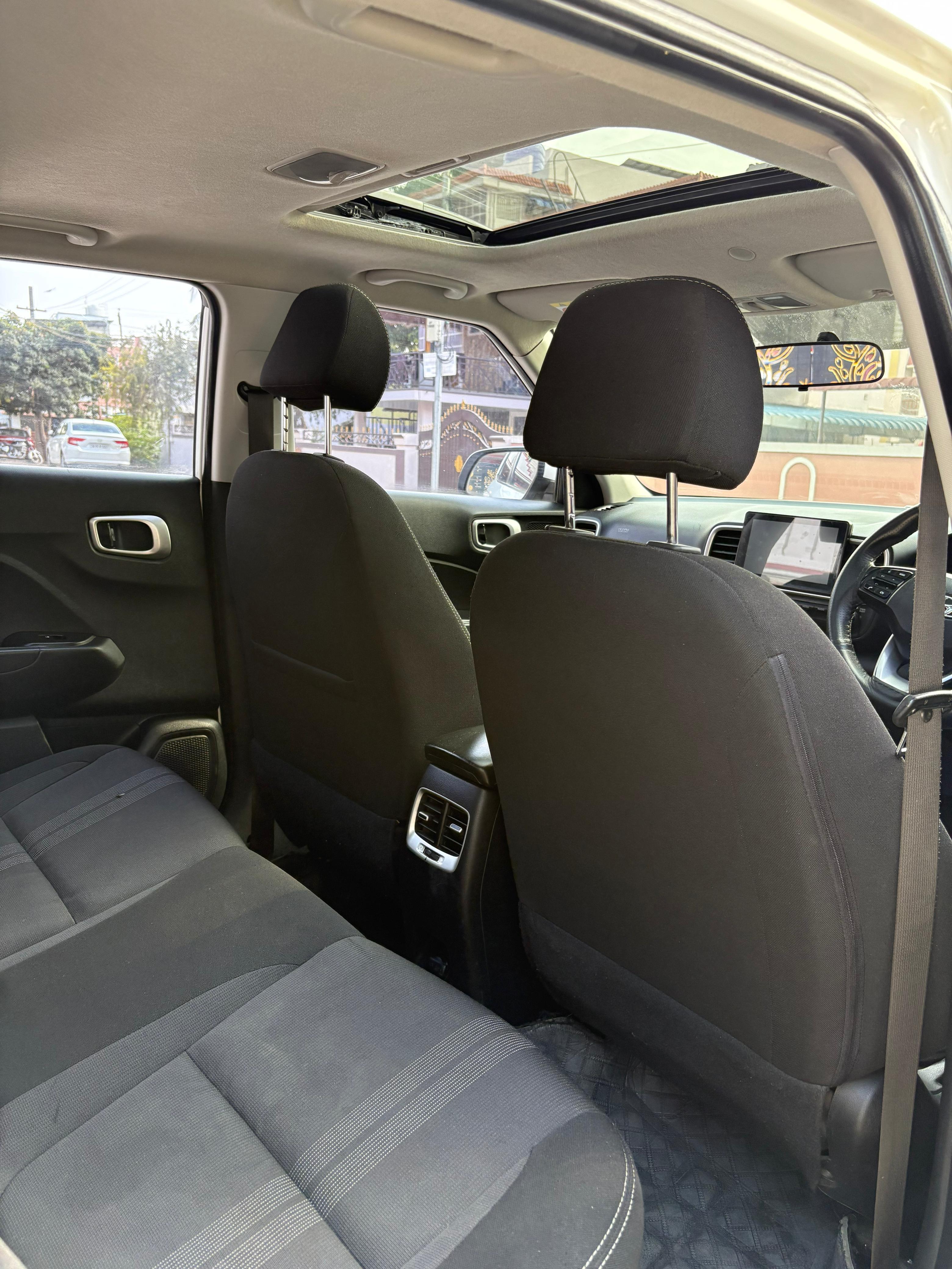 Hyundai Venue - Image 5