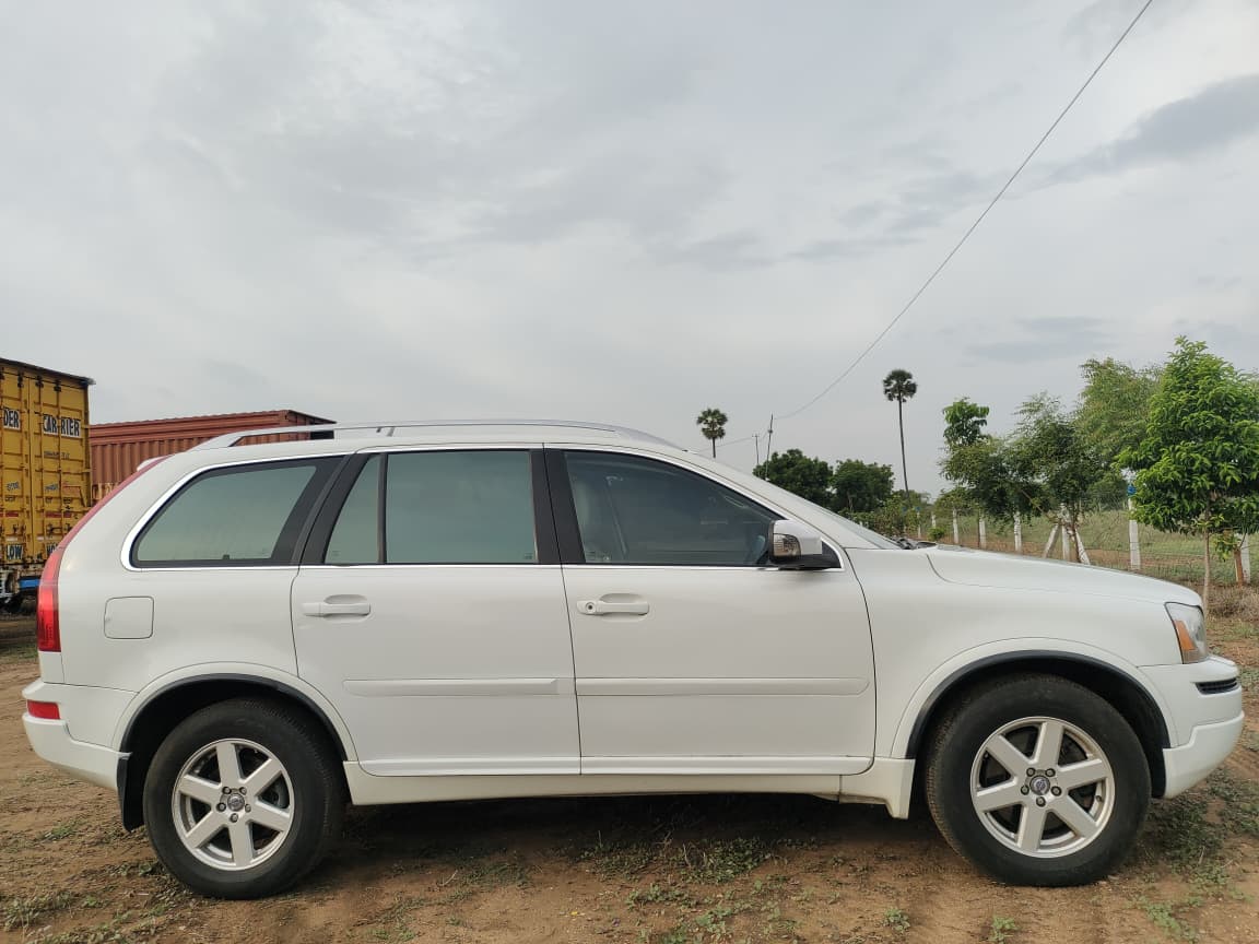 Volvo XC90 - Image 2