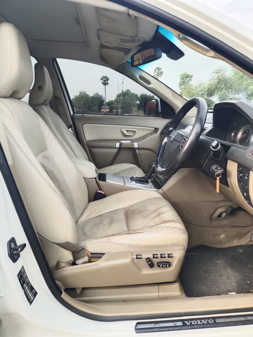 Volvo XC90 - Image 3