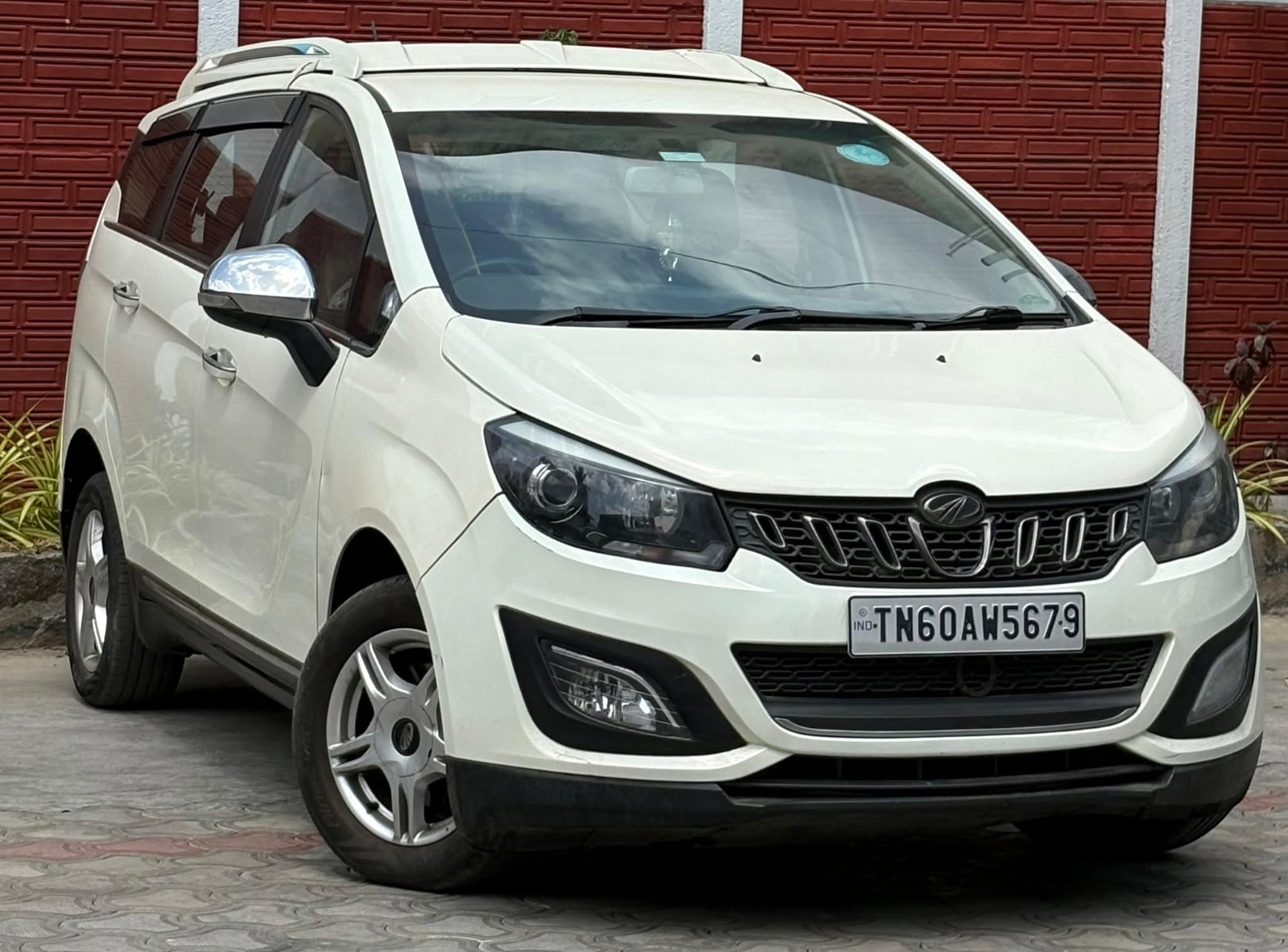 Mahindra Marazzo - Image 4