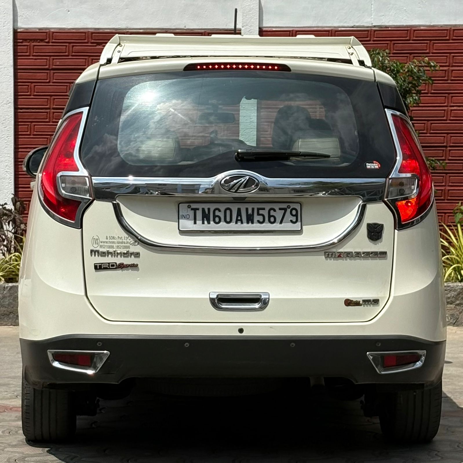 Mahindra Marazzo - Image 8