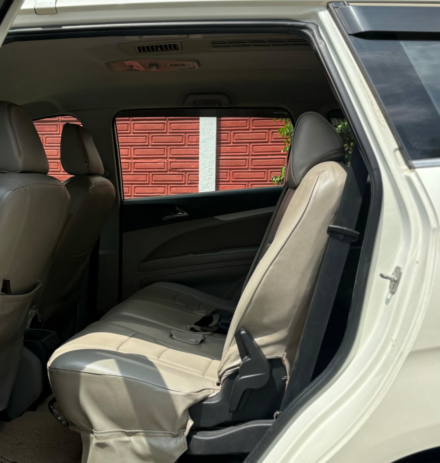 Mahindra Marazzo - Image 9