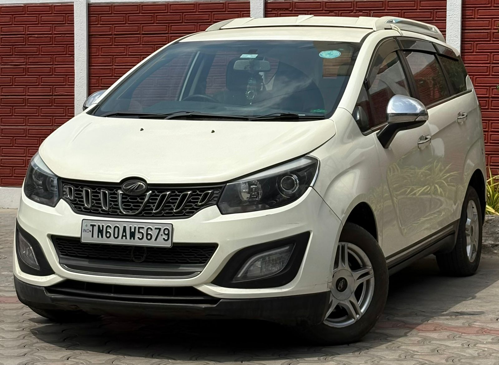 Mahindra Marazzo - Image 5