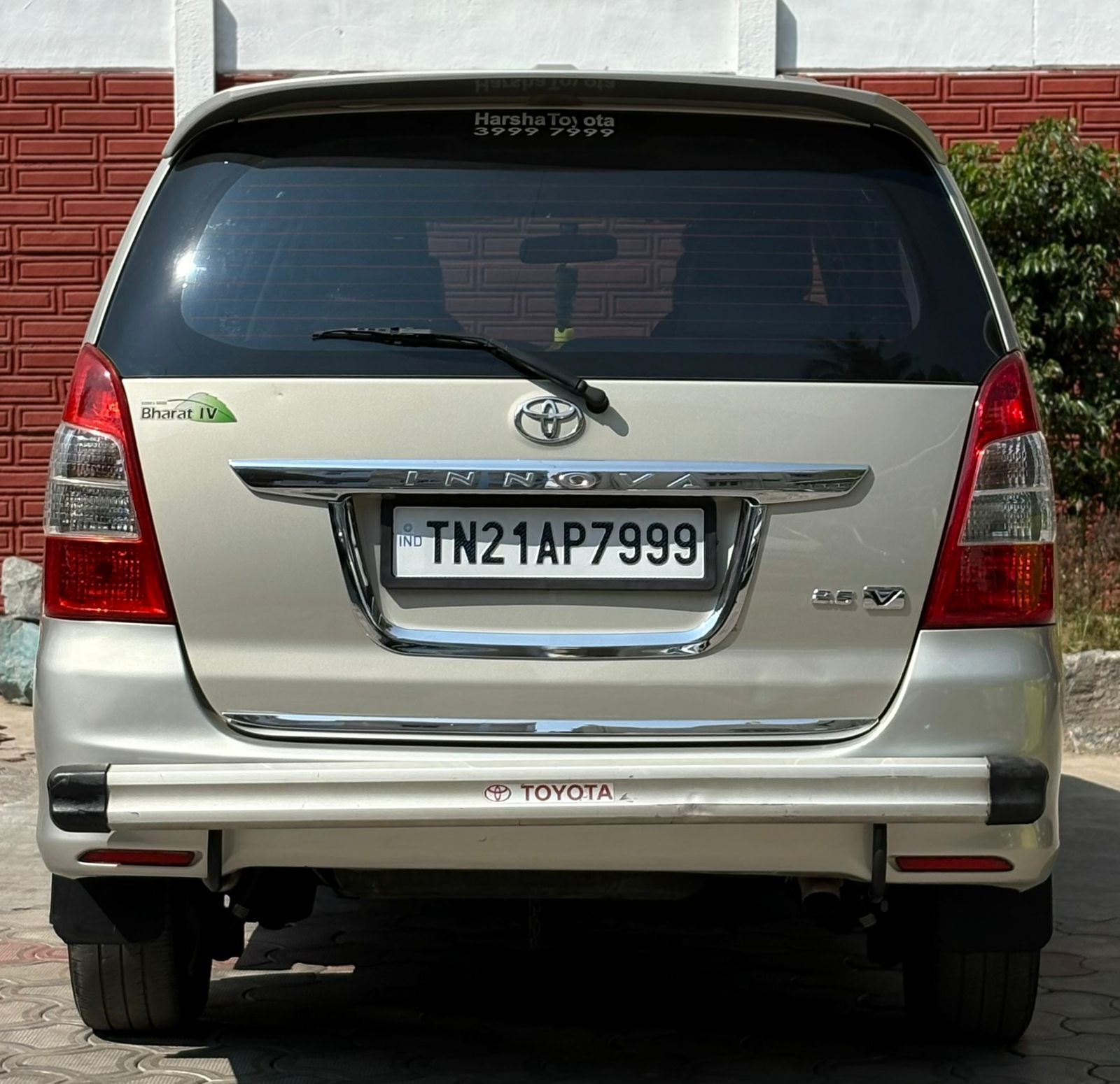 Toyota Innova - Image 3