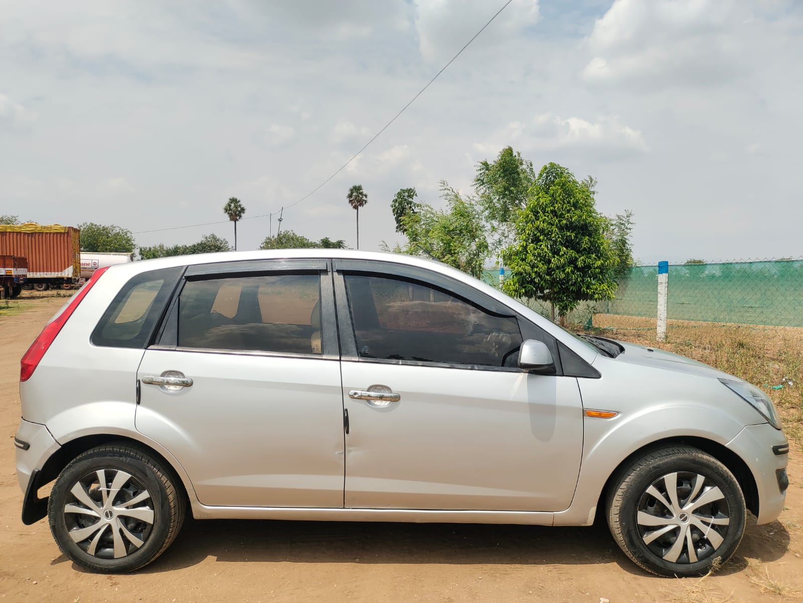 Ford Figo - Image 5