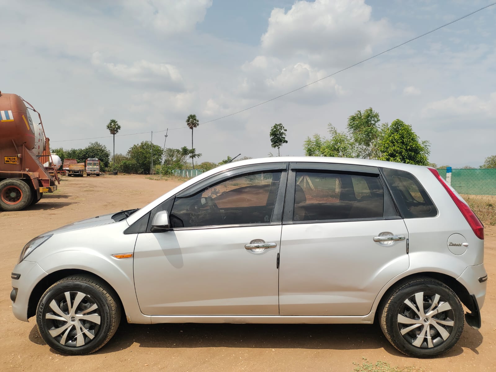 Ford Figo - Image 2