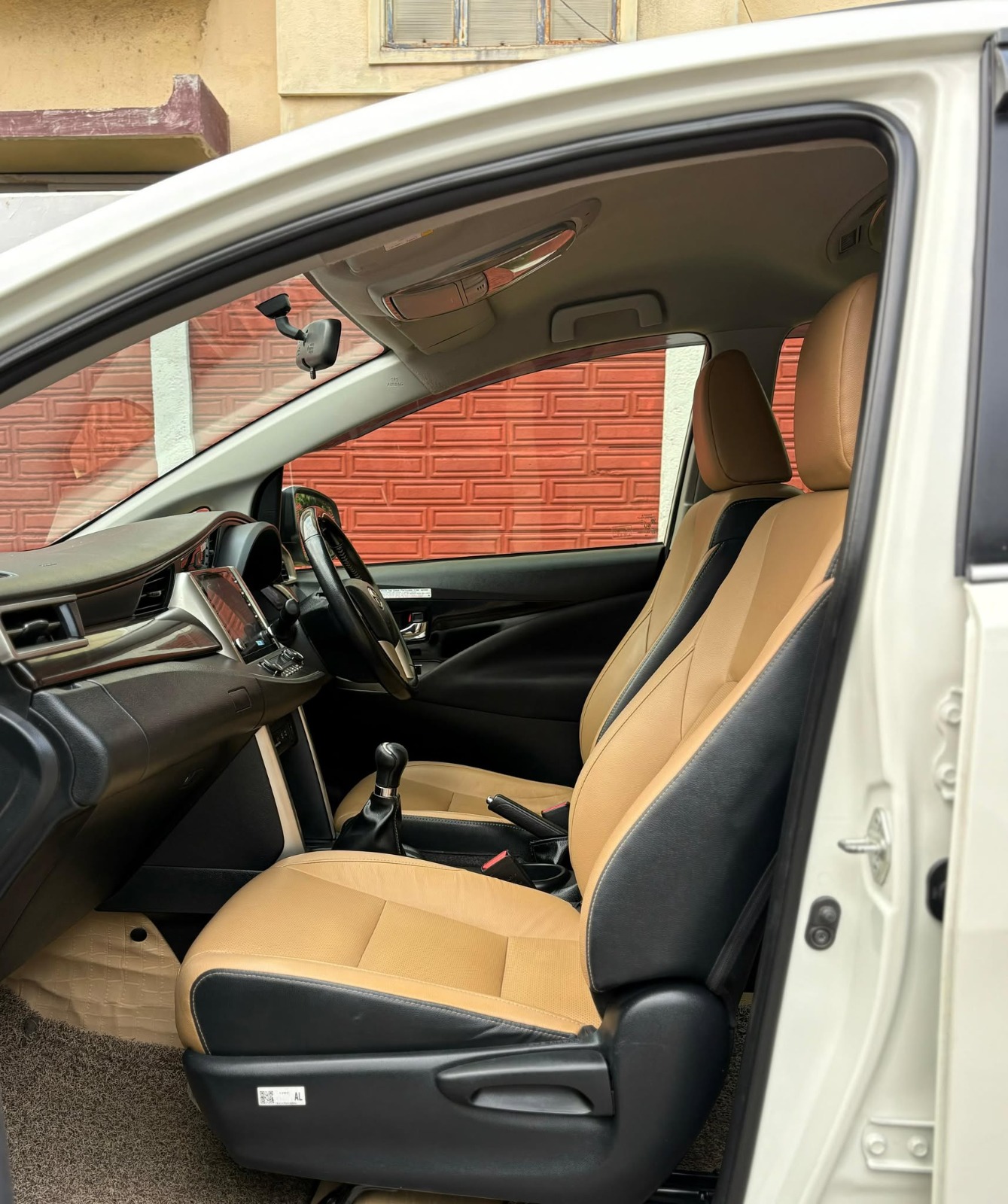 Toyota Innova Crysta - Image 3