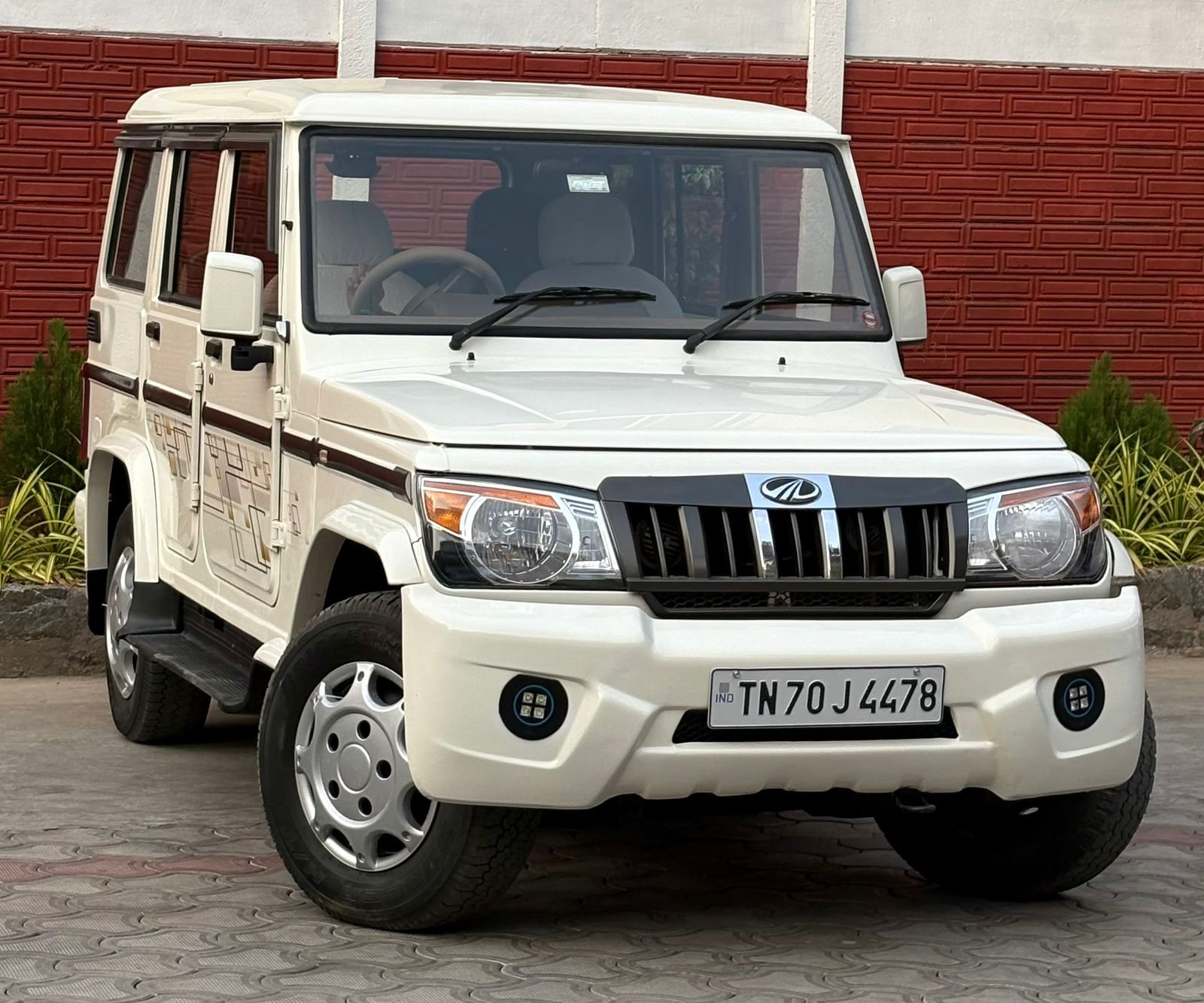 Mahindra Bolero - Image 2